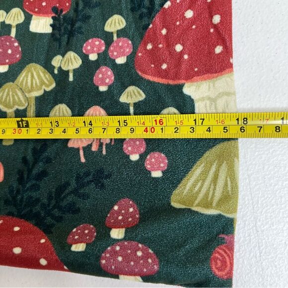 Mushroom Pillow Cover Velvety Green Red Cream Pink 18 Inch Kitschy READ DESCR - Picture 5 of 7